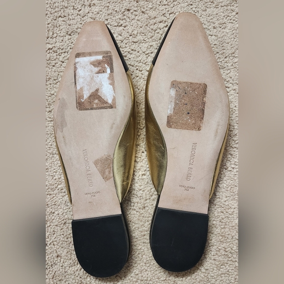 Veronica Beard Gold and Black Women\'s Flats Size 7